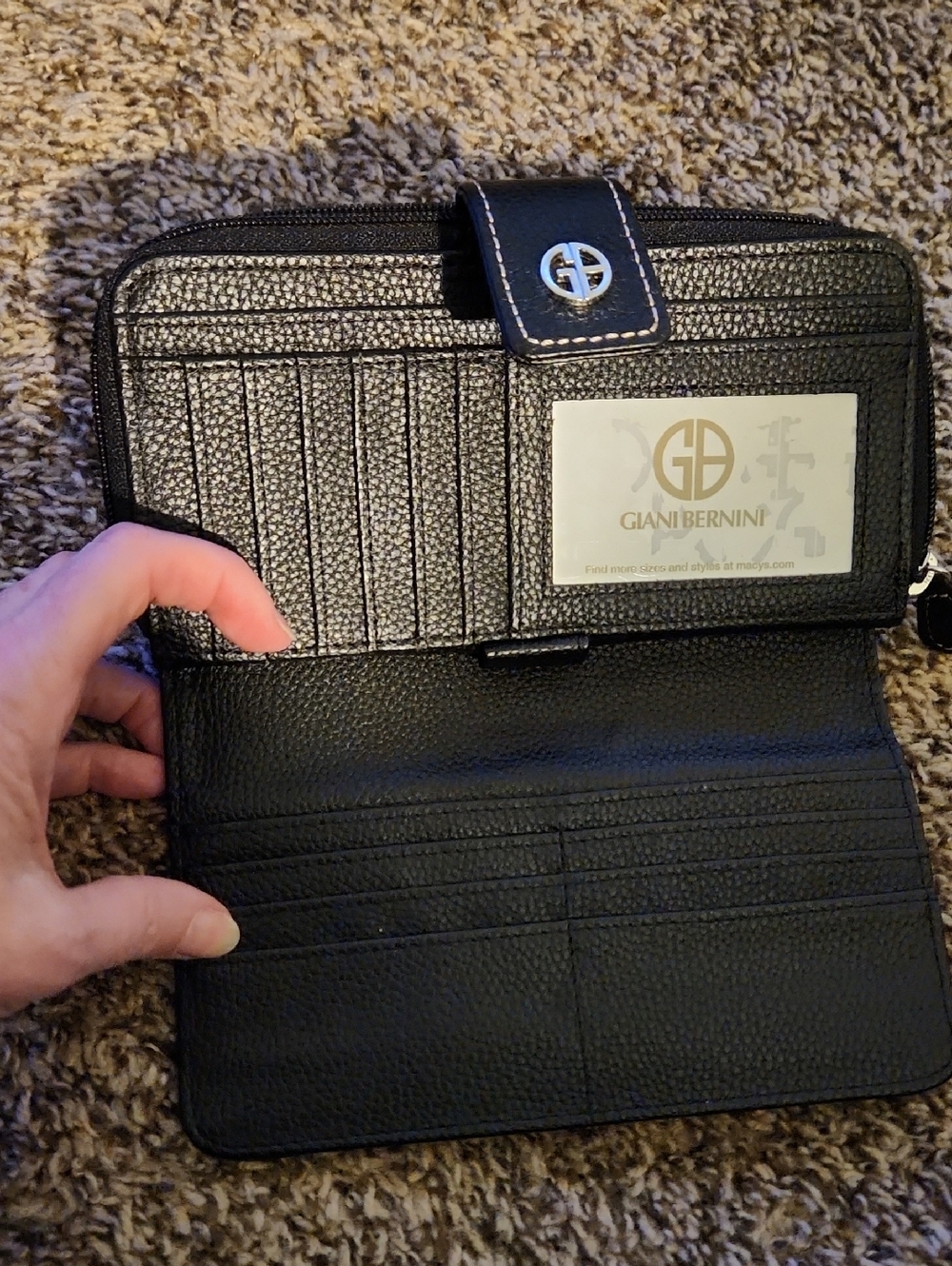 Giani Bernini Black Textured Zip Wallet with Logo Snap